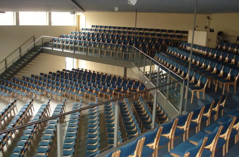 Vinjeta A -sedák překližka