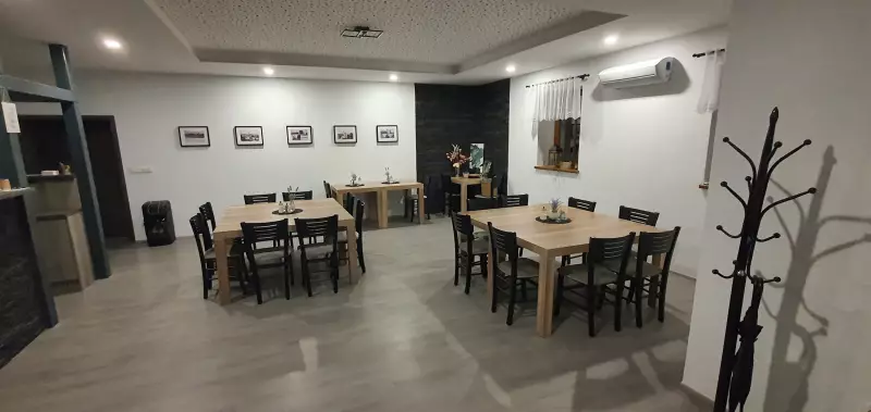 Restaurace penzionu Vinařství Poppovi Šatov