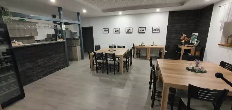 Restaurace penzionu Vinařství Poppovi Šatov