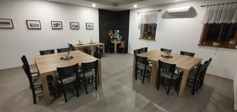 Restaurace penzionu Vinařství Poppovi Šatov