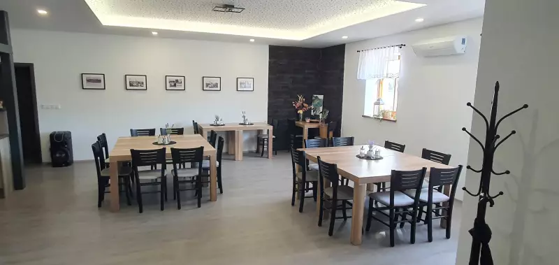 Restaurace penzionu Vinařství Poppovi Šatov